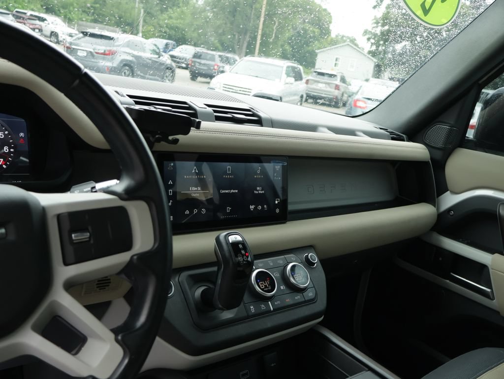 Used 2022 Land Rover Defender 110 X-Dynamic SE AWD/4WD image 23