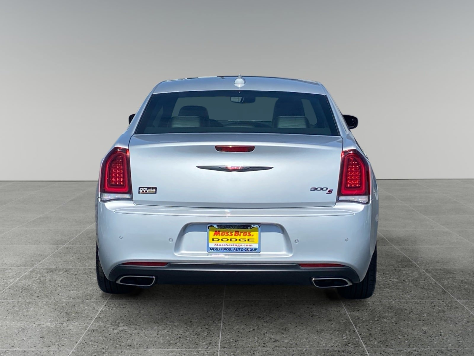 Used 2023 Chrysler 300 S RWD image 4