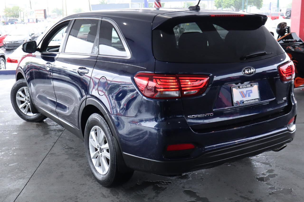 Used 2020 Kia Sorento LX image 7