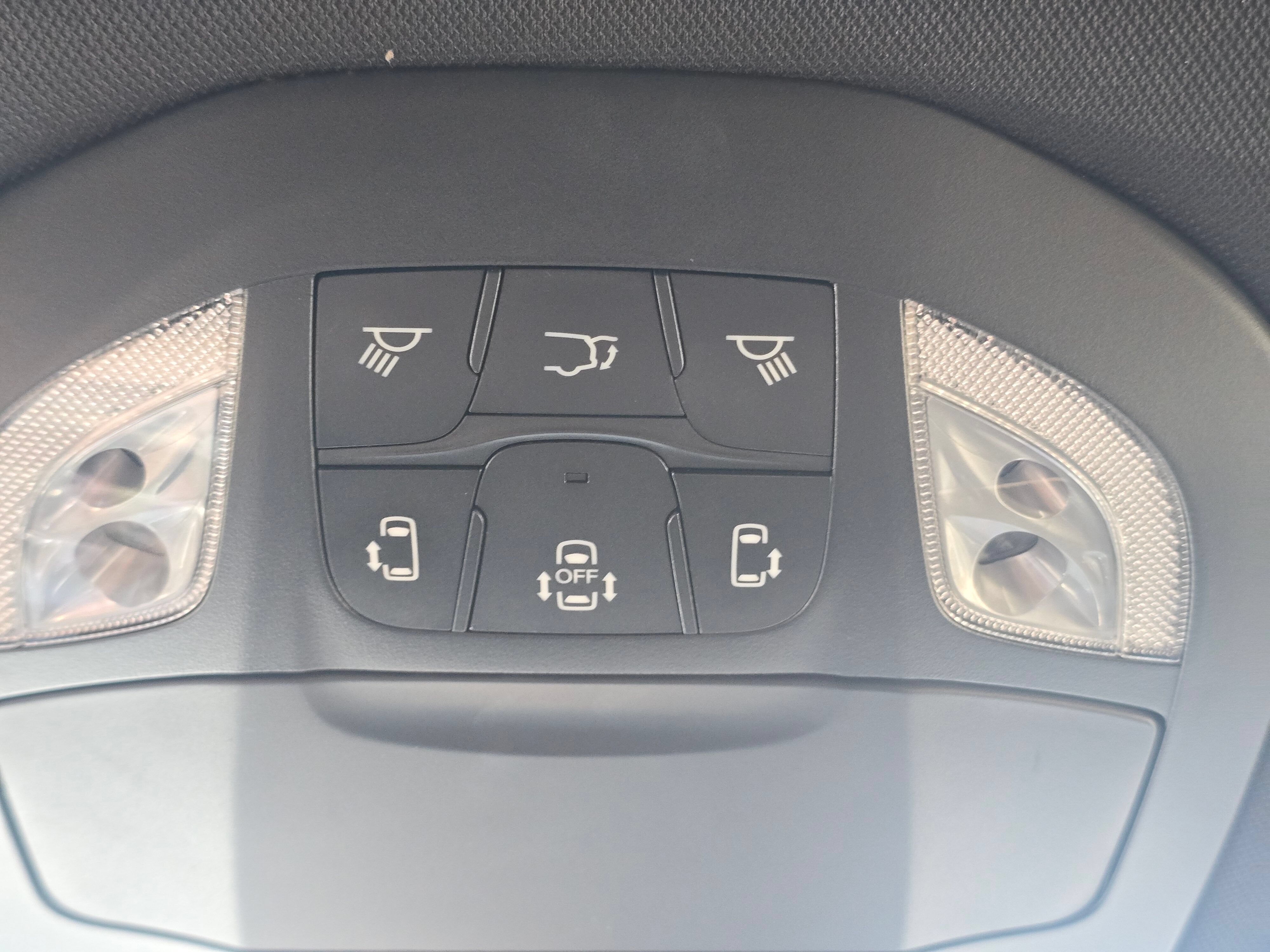 Used 2021 Chrysler Pacifica Touring w/ S Appearance Package FWD image 30