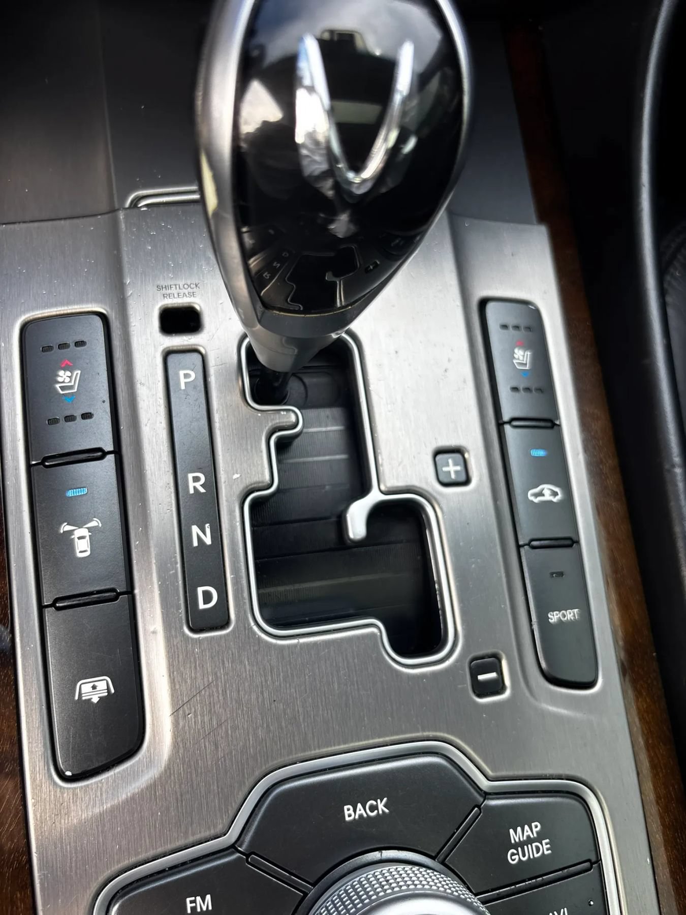 Used 2011 Hyundai Equus Ultimate RWD image 36