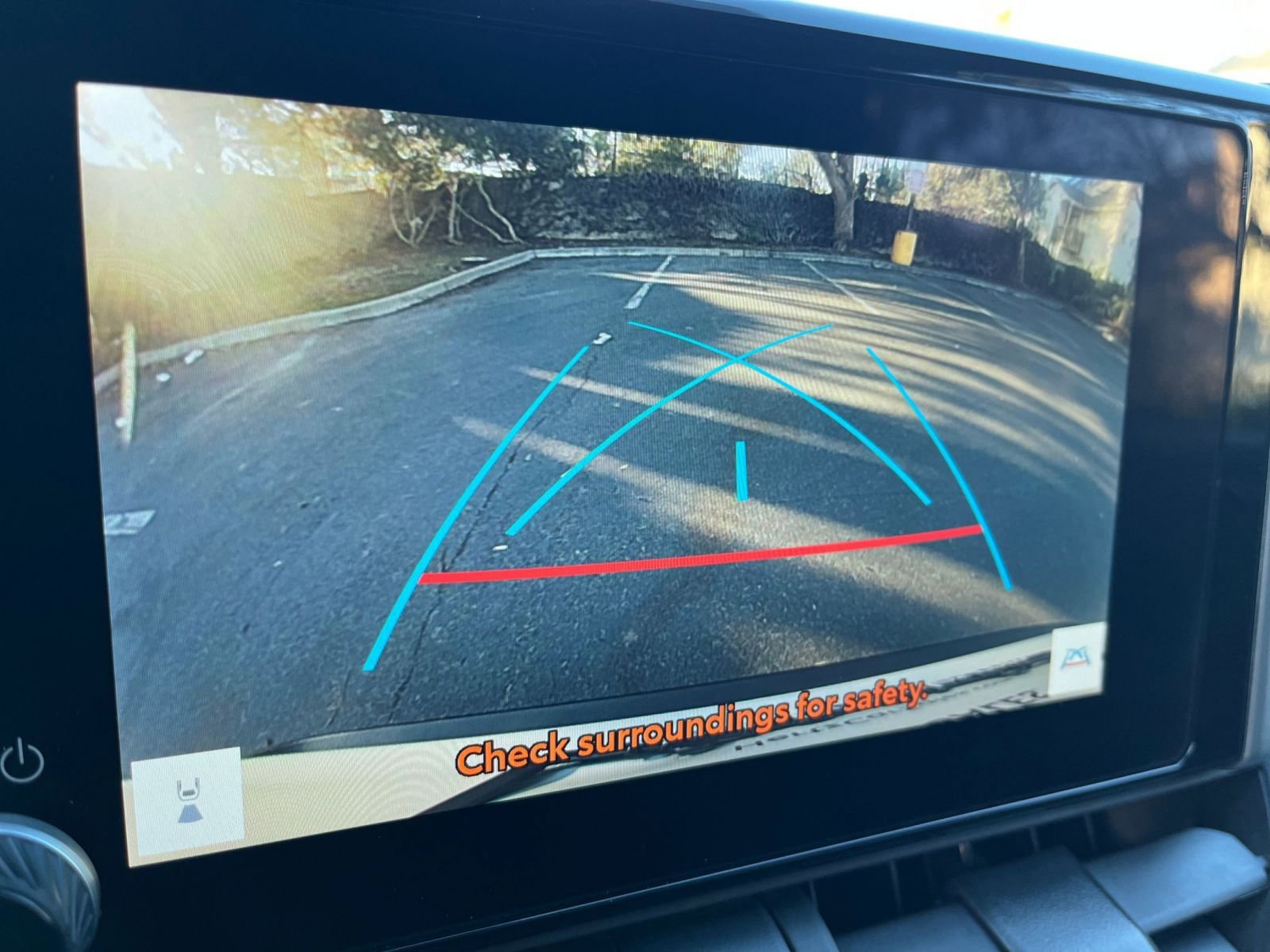 Used 2025 Toyota RAV4 XLE w/ Convenience Package image 25