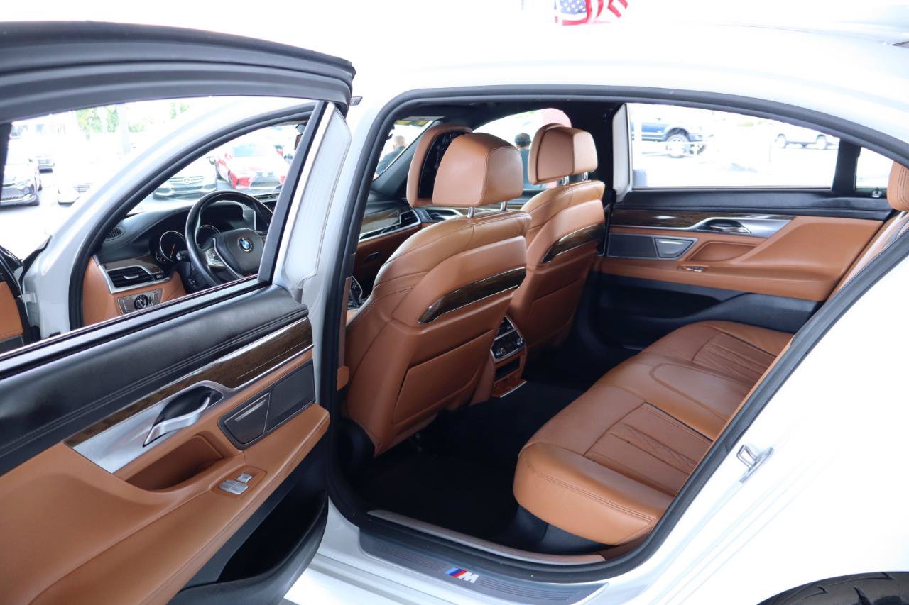 Used 2016 BMW 750i RWD image 30