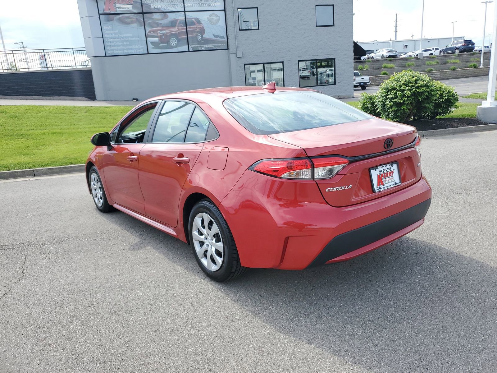 Certified 2021 Toyota Corolla LE FWD image 3