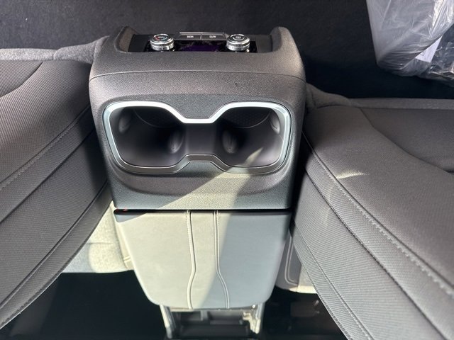 New 2025 GMC Acadia Elevation image 16