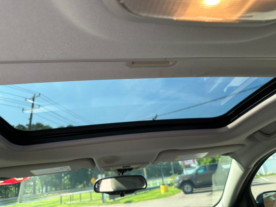 Used 2014 Chevrolet Impala LT w/ LT Sunroof Package FWD image 25