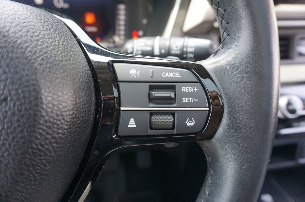 Used 2023 Honda Pilot Elite image 10