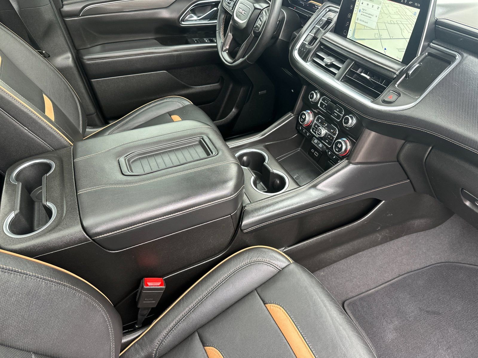 Used 2023 GMC Yukon XL AT4 image 19