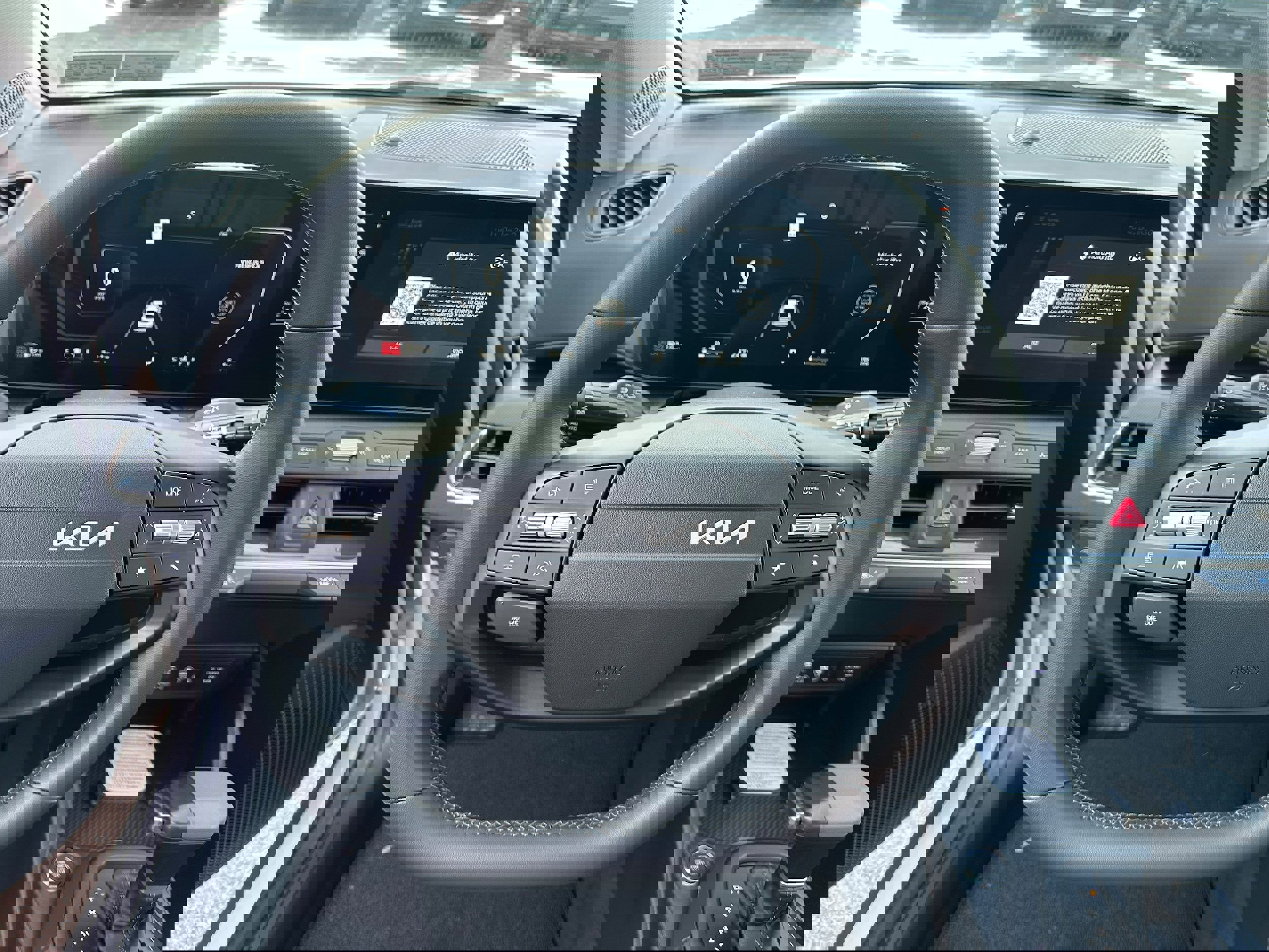 New 2025 Kia K4 EX image 35