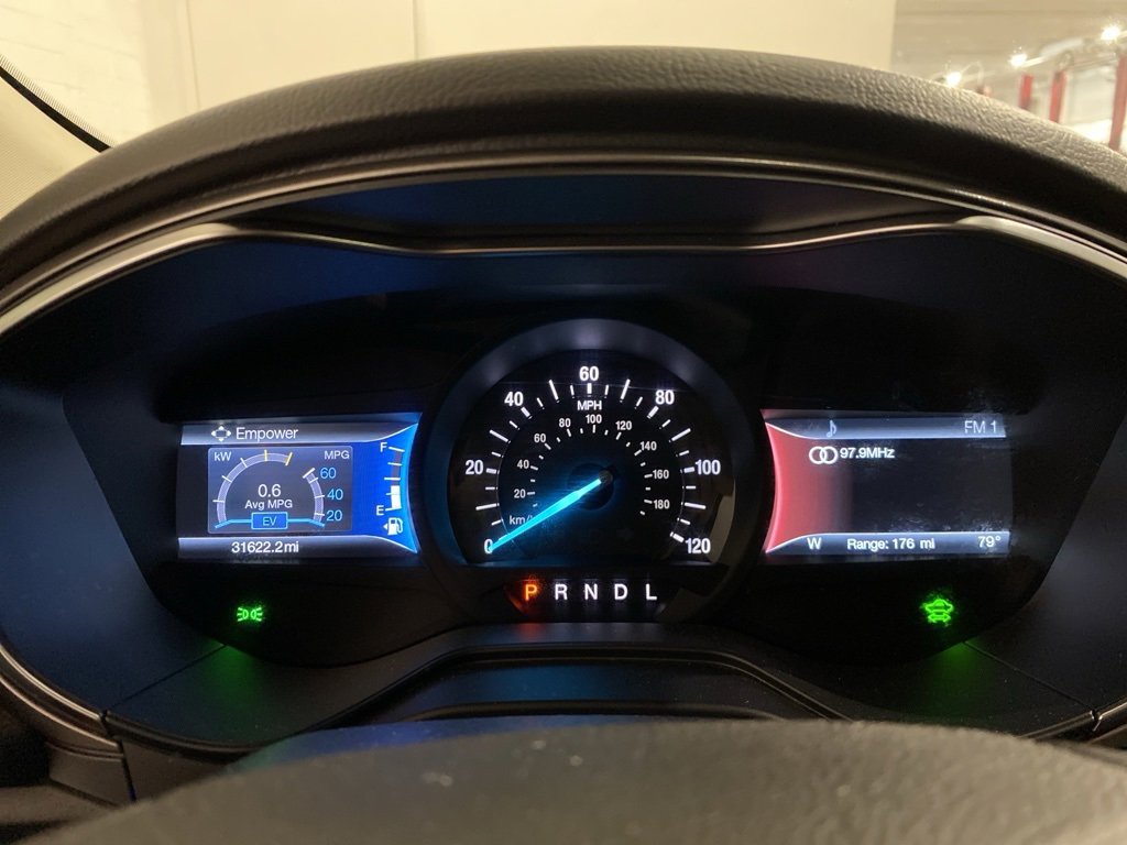 Used 2020 Ford Fusion SE image 12