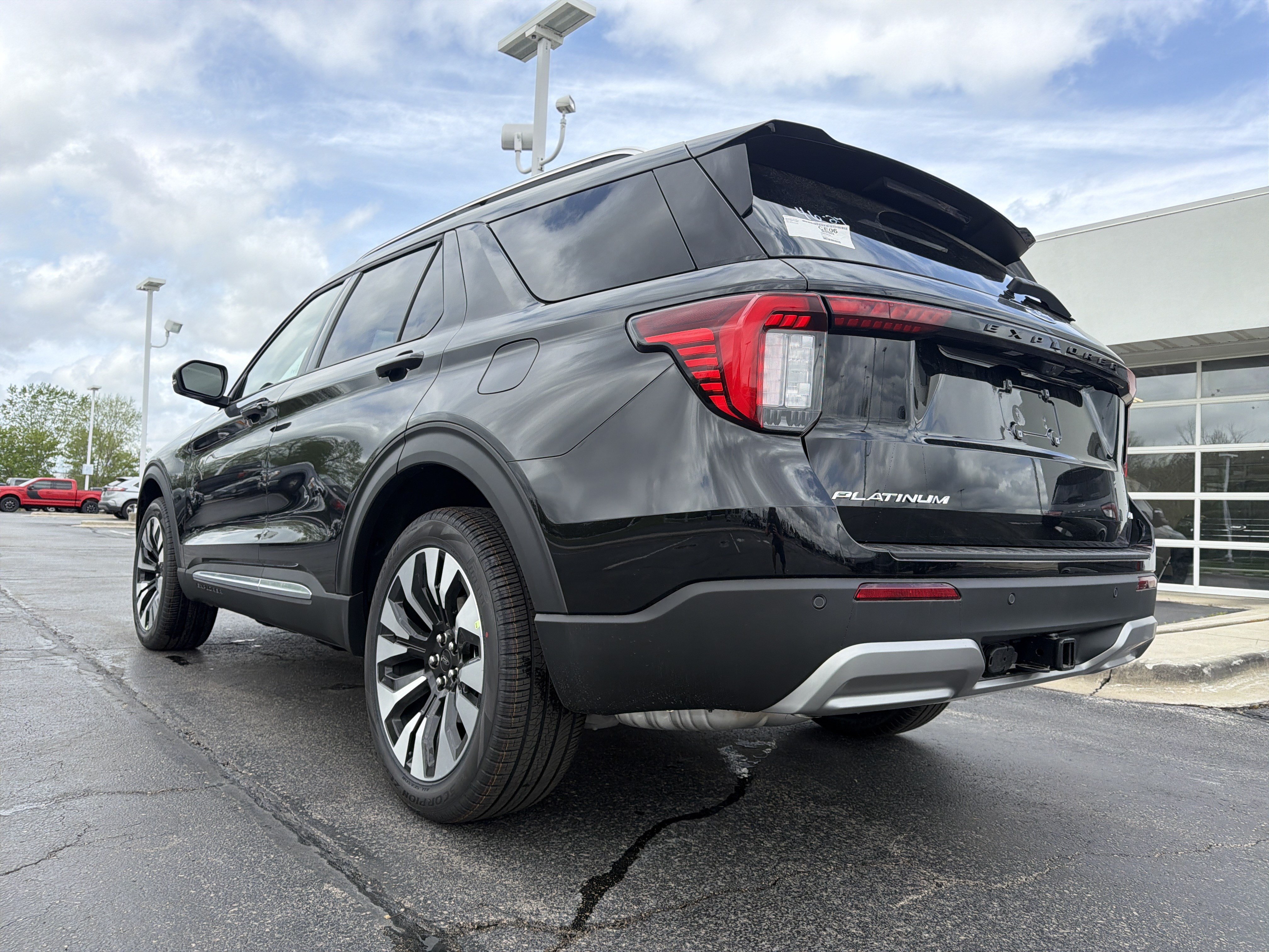 New 2026 Ford Explorer Platinum w/ LUX Leather Package AWD/4WD image 17