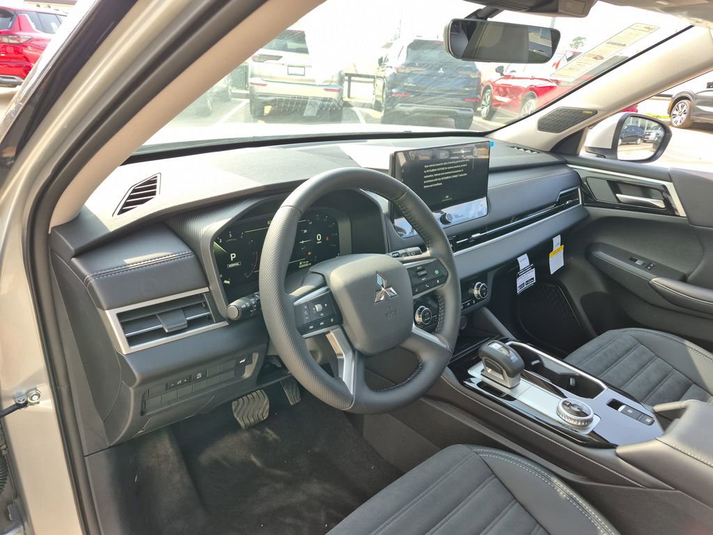 New 2026 Mitsubishi Outlander SE image 43