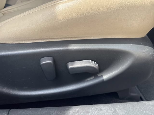 Used 2016 Nissan Maxima Platinum FWD image 21