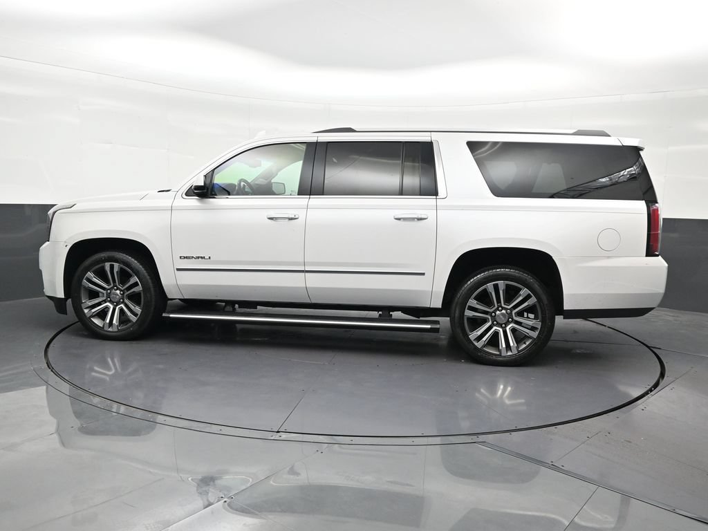 Used 2020 GMC Yukon XL Denali w/ Denali Ultimate Package RWD image 2