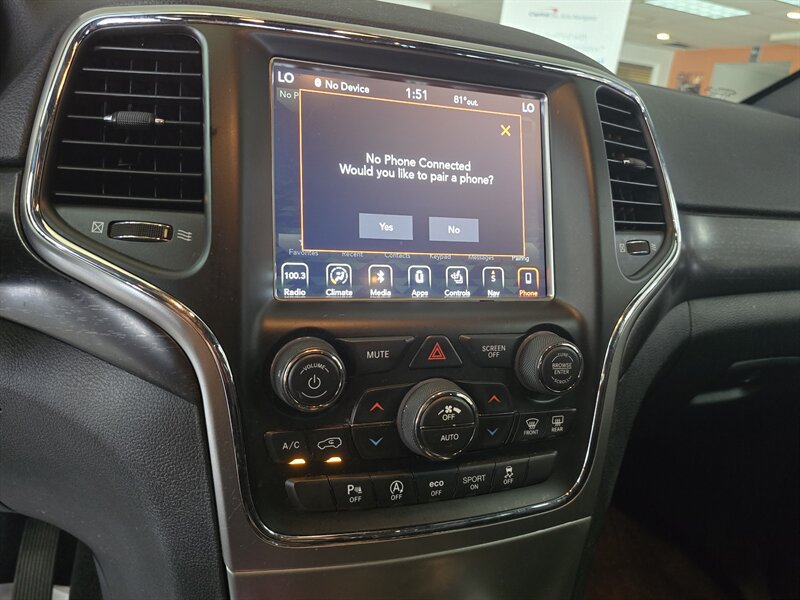 Used 2018 Jeep Grand Cherokee Altitude AWD/4WD image 22
