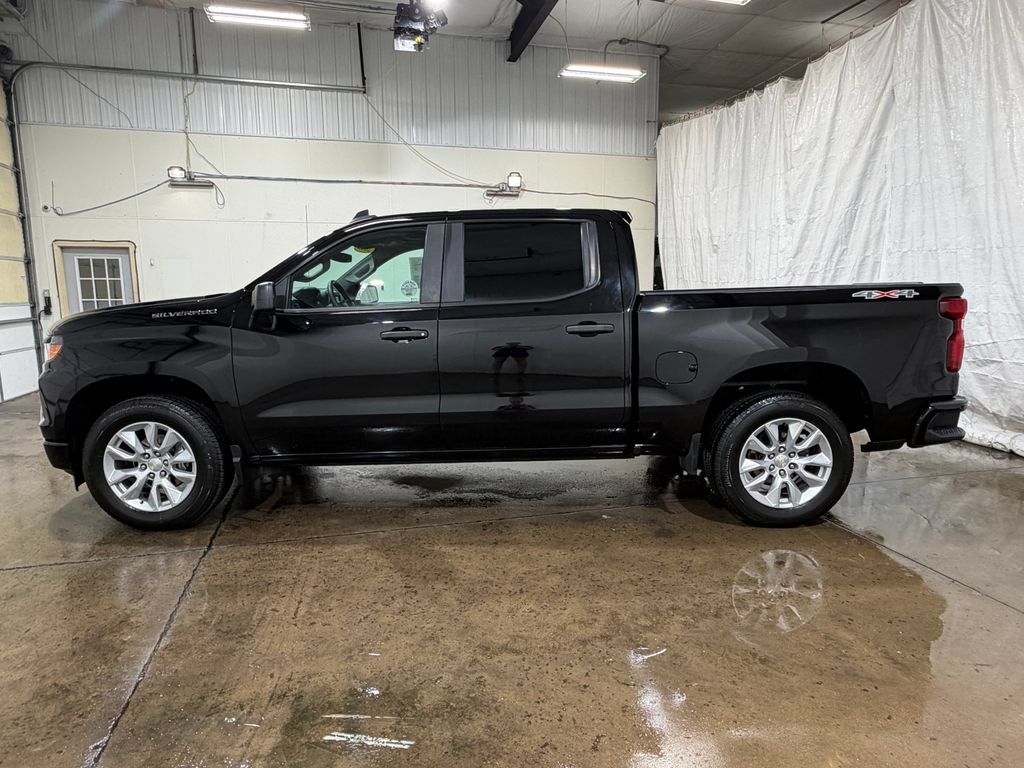 Used 2022 Chevrolet Silverado 1500 Custom AWD/4WD image 16