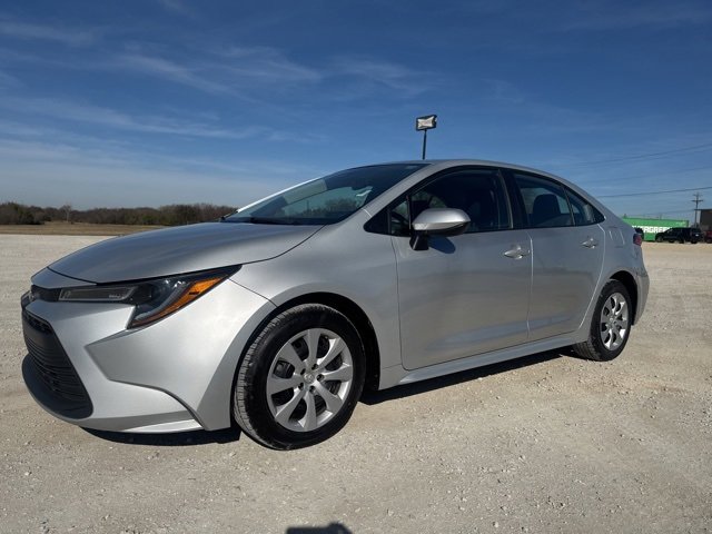 Used 2024 Toyota Corolla LE image 1