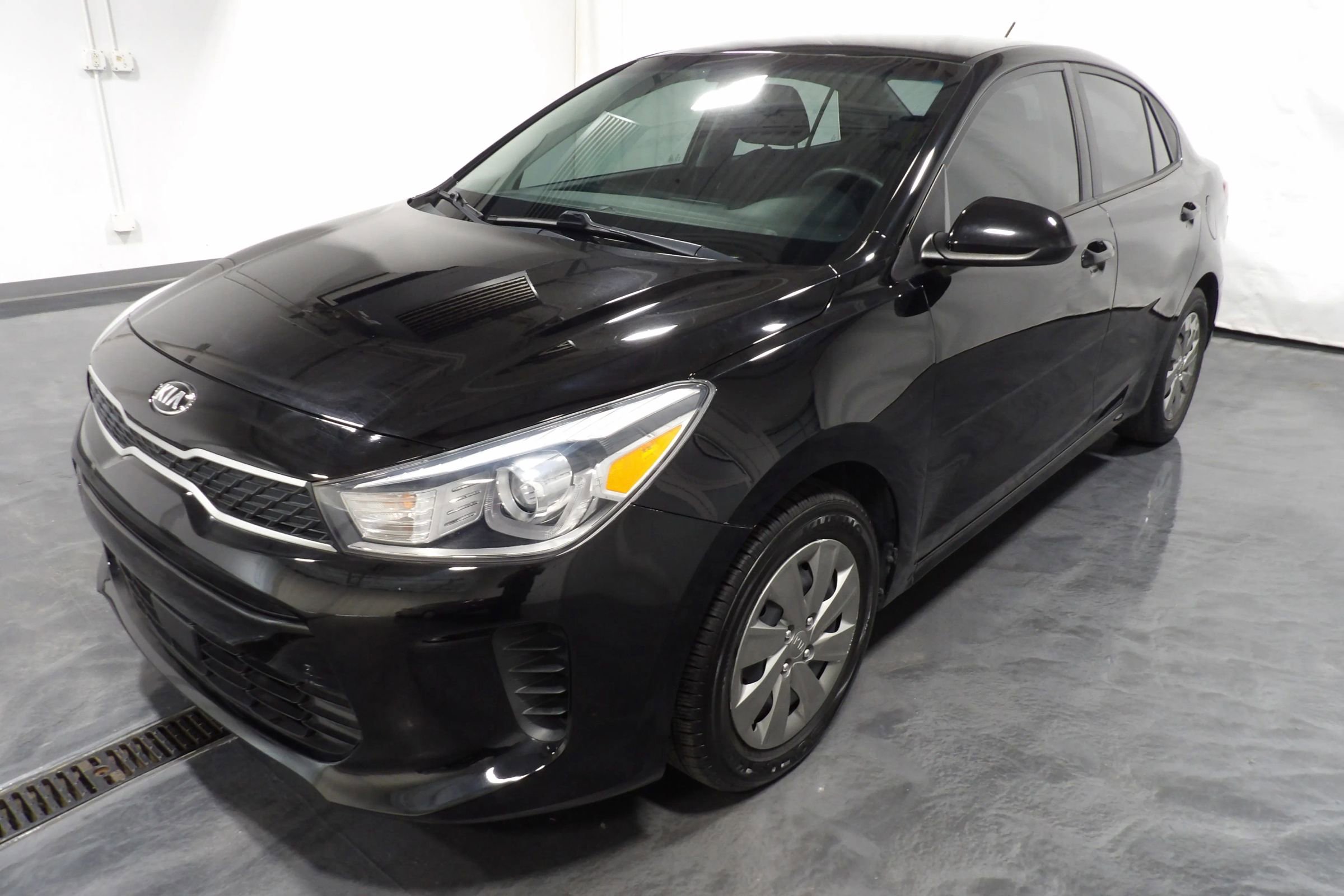 Used 2020 Kia Rio S image 3