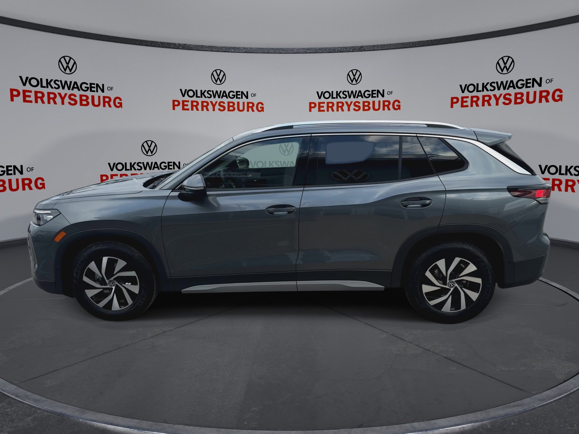 New 2026 Volkswagen Tiguan S image 5