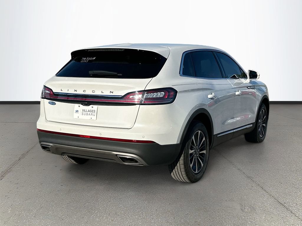 Used 2023 Lincoln Nautilus FWD w/ Premium Package image 7