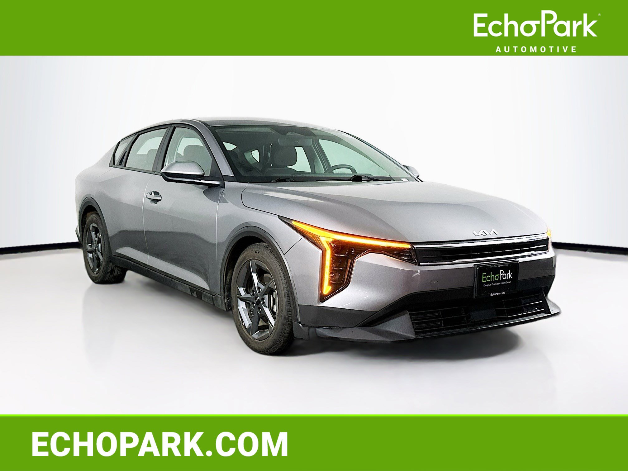 Used 2025 Kia K4 LXS image 1