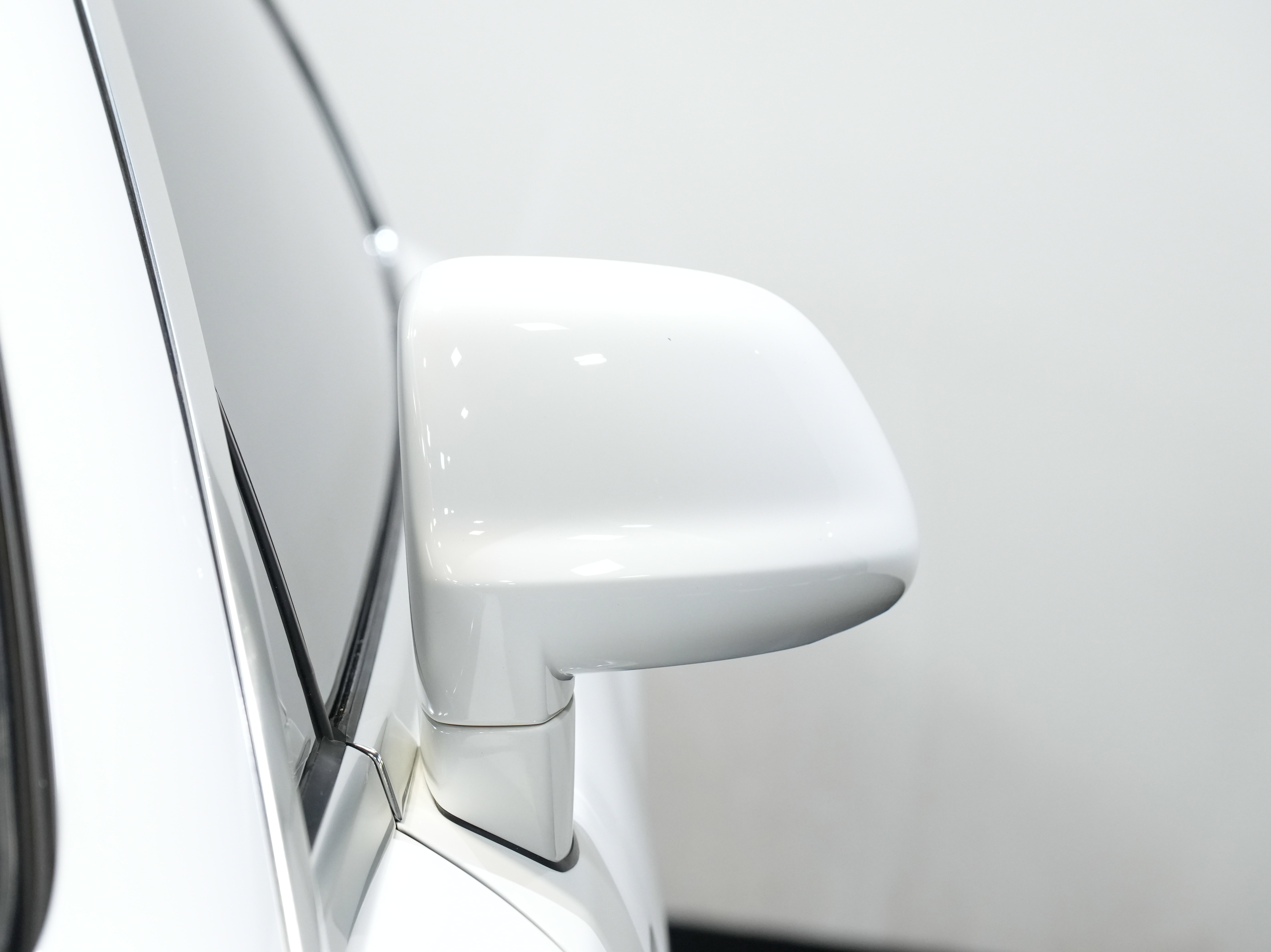 Used 2016 Rolls-Royce Wraith COUPE 2D image 12