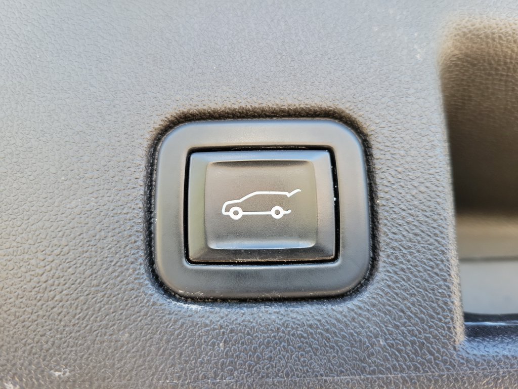 Used 2020 Chevrolet Equinox LT FWD image 9