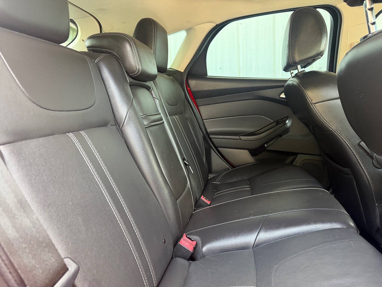 Used 2013 Ford Focus SE FWD image 16