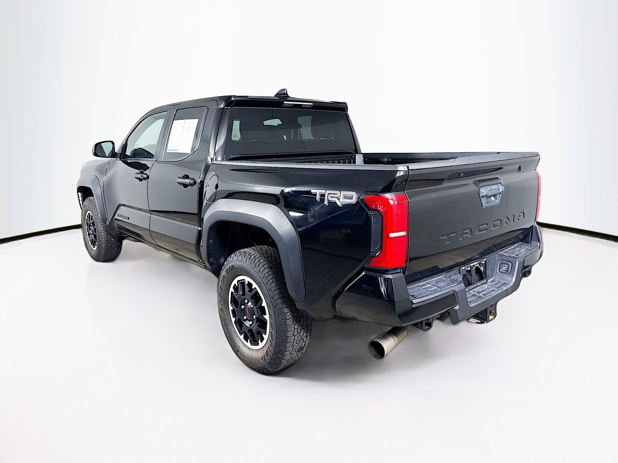 Used 2024 Toyota Tacoma TRD Off-Road image 29