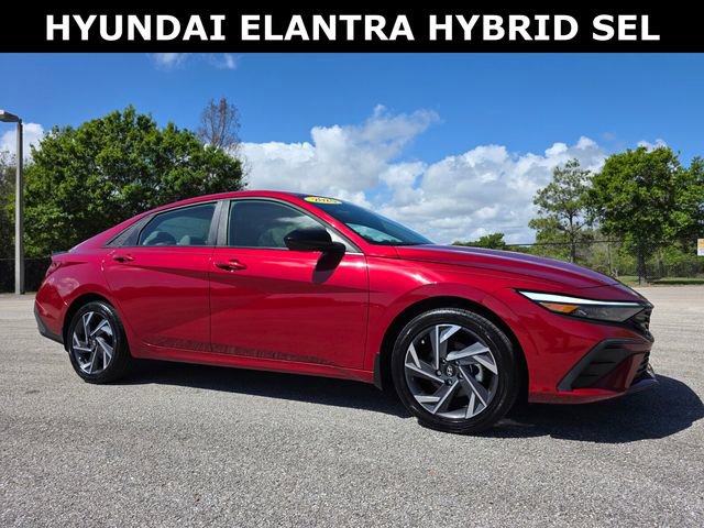 Used 2025 Hyundai Elantra SEL image 1