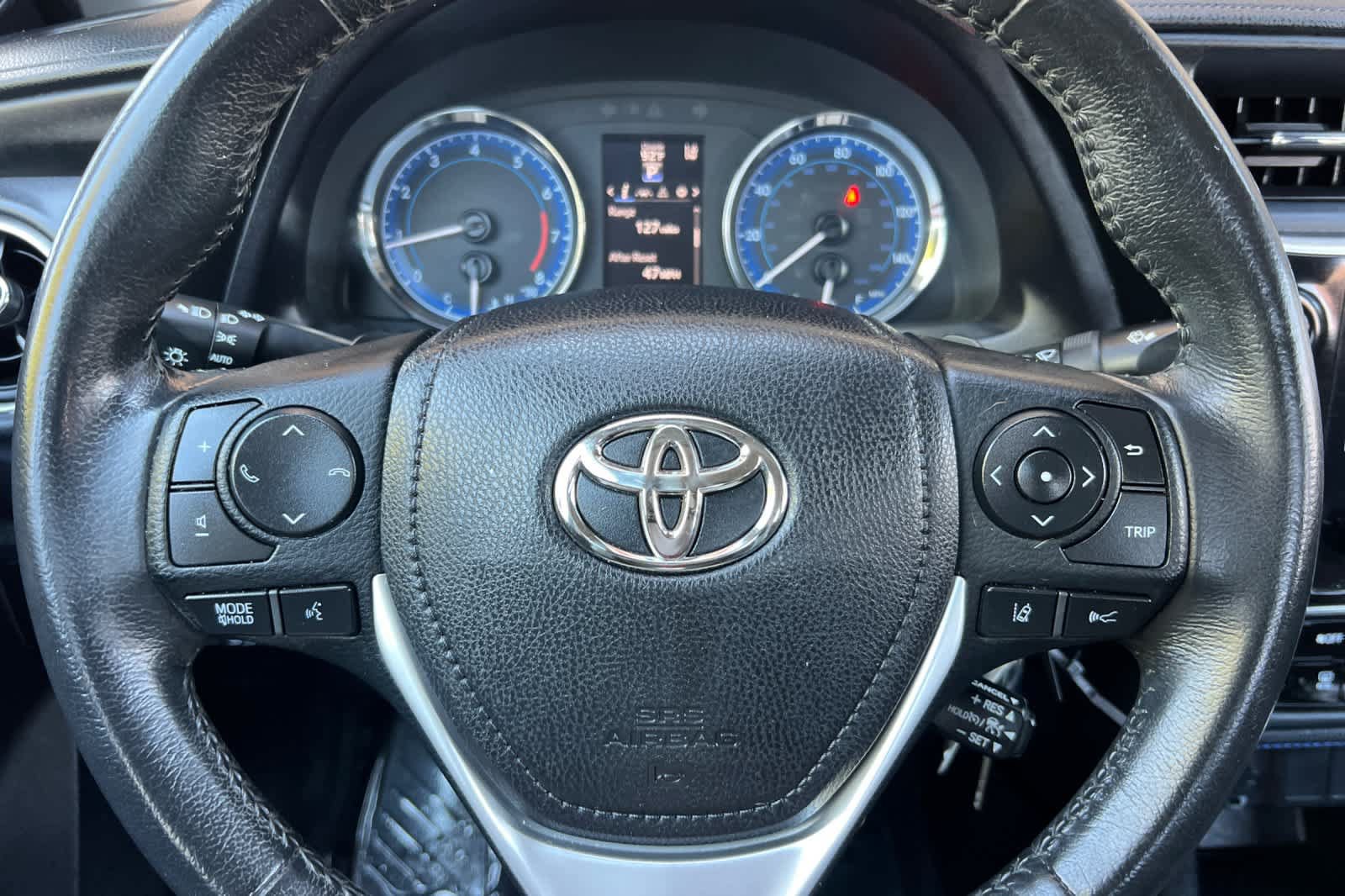 Certified 2018 Toyota Corolla SE w/ Carpet Mat Package (TMS) FWD image 22