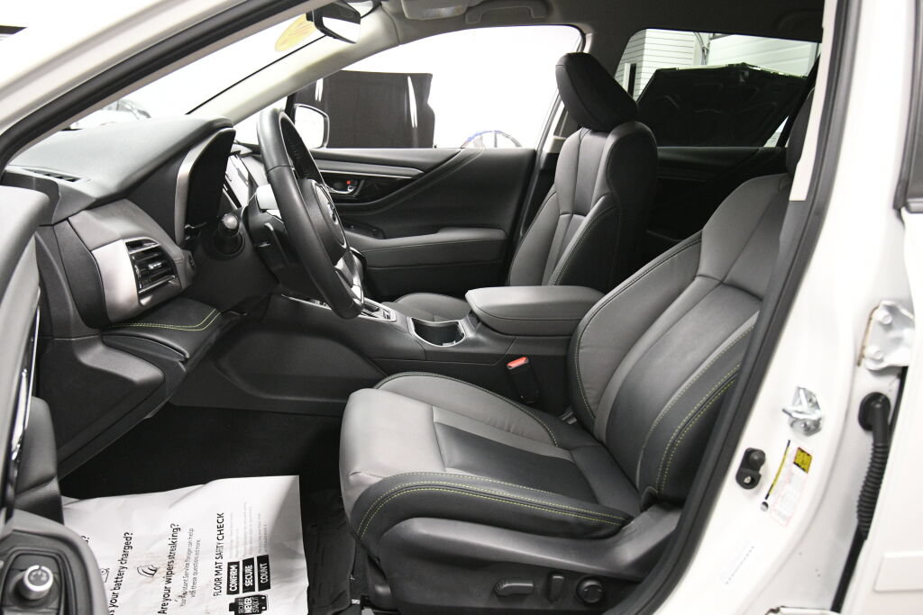 Used 2023 Subaru Outback Onyx Edition AWD/4WD image 10