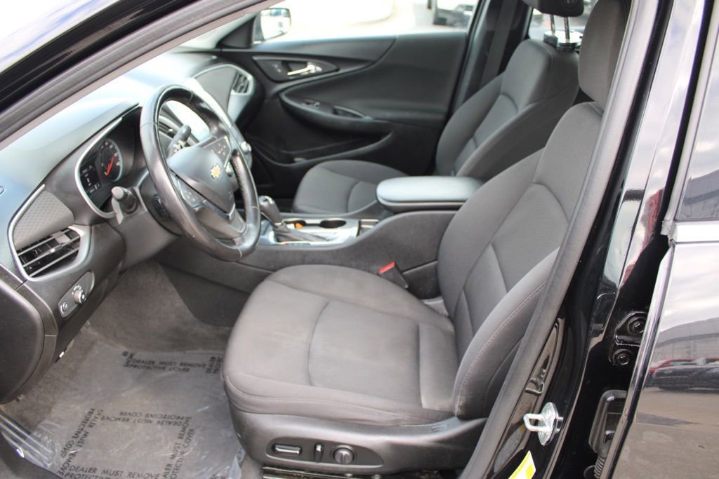 Used 2020 Chevrolet Malibu RS w/ LPO, Convenience Package 2 image 15