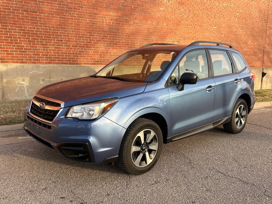 Used 2017 Subaru Forester 2.5i w/ Alloy Wheel Package