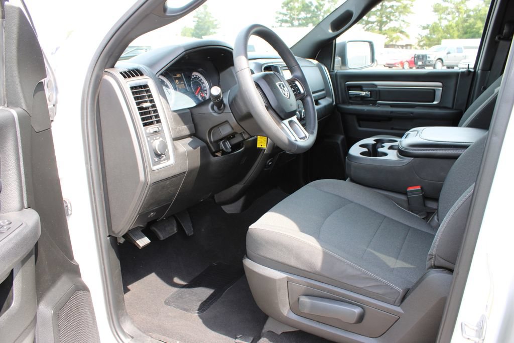 Used 2024 RAM 1500 Warlock RWD image 11