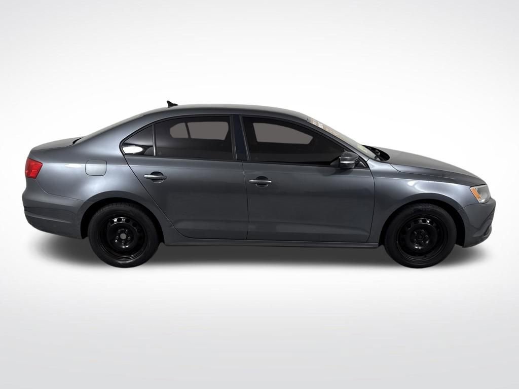 Used 2014 Volkswagen Jetta SE image 2