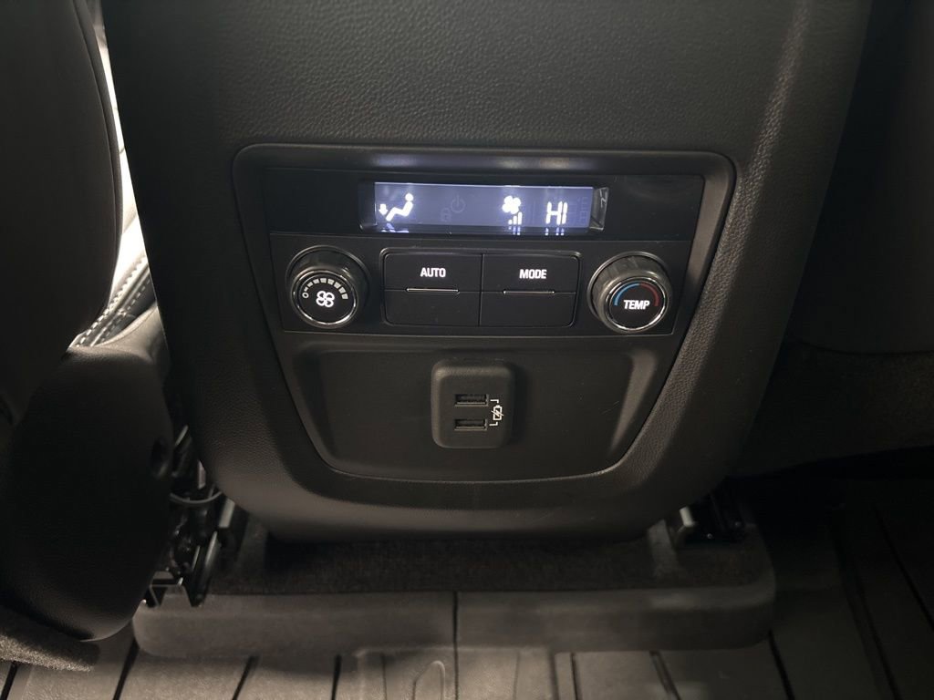 Used 2024 Buick Enclave Essence w/ Sport Touring Edition image 34