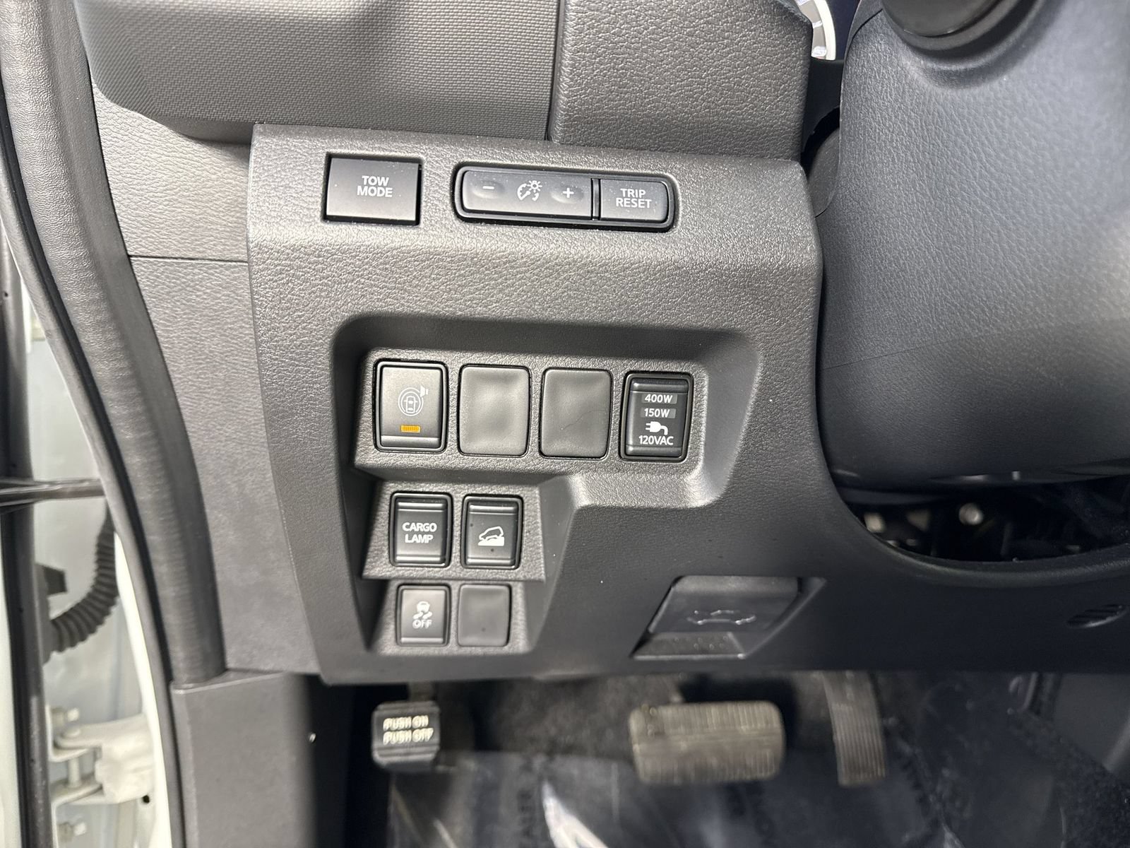Used 2024 Nissan Frontier SL w/ Technology Package AWD/4WD image 15