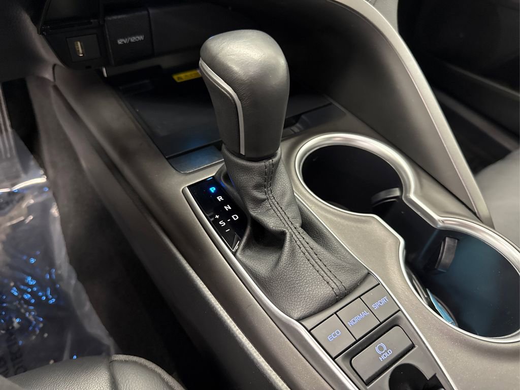 Used 2023 Toyota Camry XLE w/ Cold Weather Package image 33