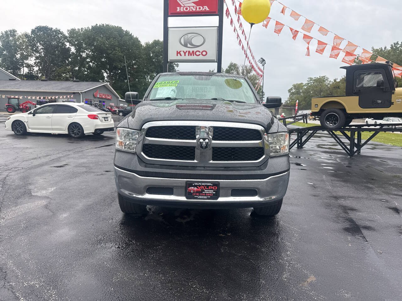 Used 2017 RAM 1500 ST w/ SXT Appearance Group AWD/4WD image 5