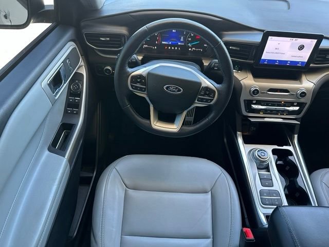Certified 2021 Ford Explorer XLT w/ Equipment Group 202A RWD image 13