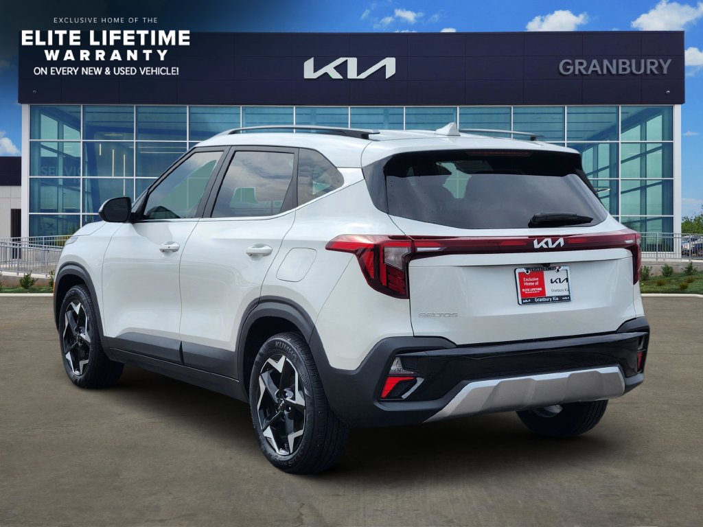 Used 2024 Kia Seltos EX FWD image 4