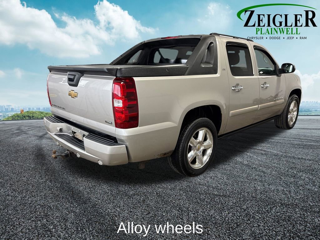 Used 2007 Chevrolet Avalanche LTZ w/ LTZ Preferred Equipment Group image 6