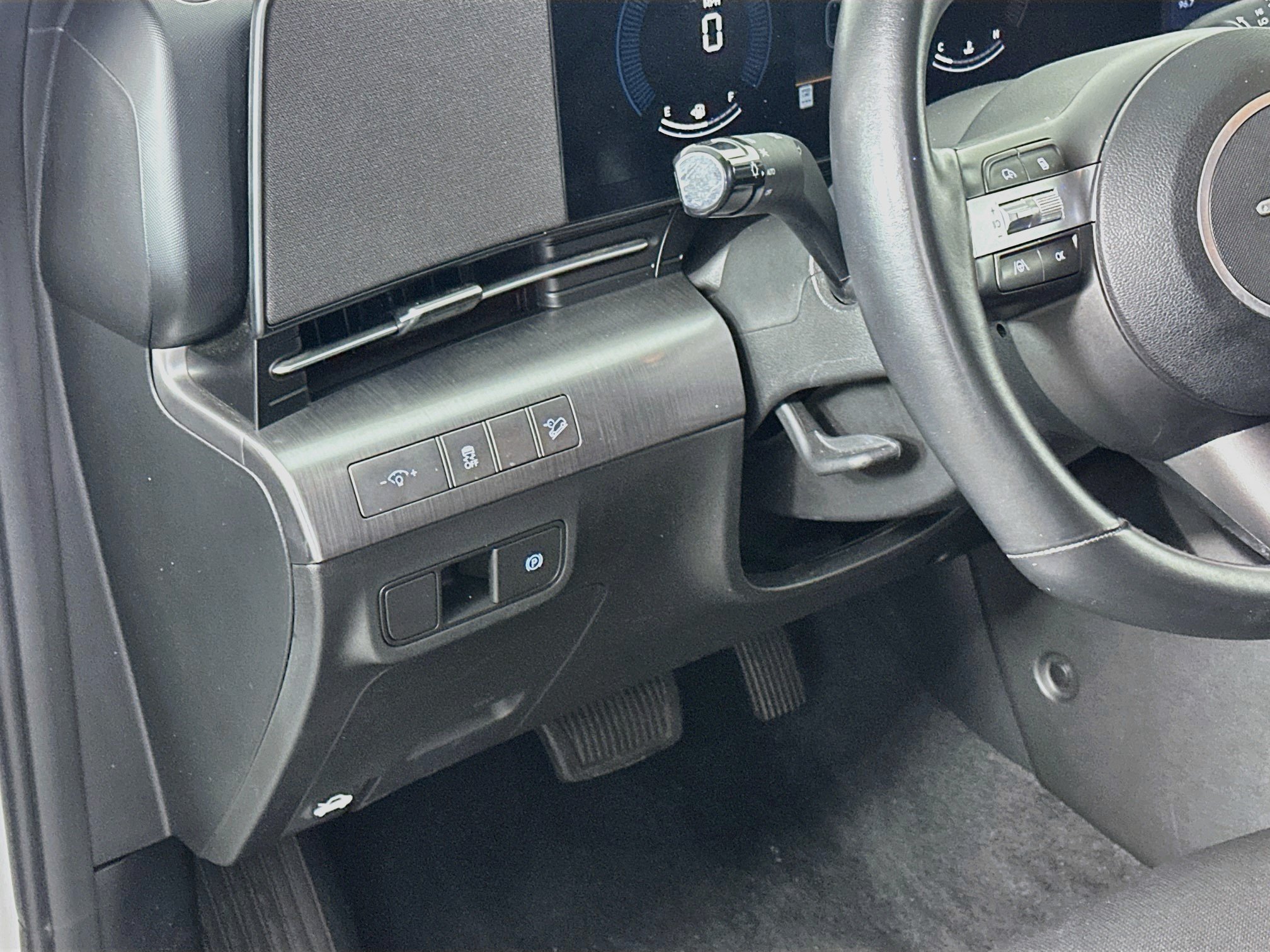 Used 2025 Hyundai Kona SEL FWD image 17
