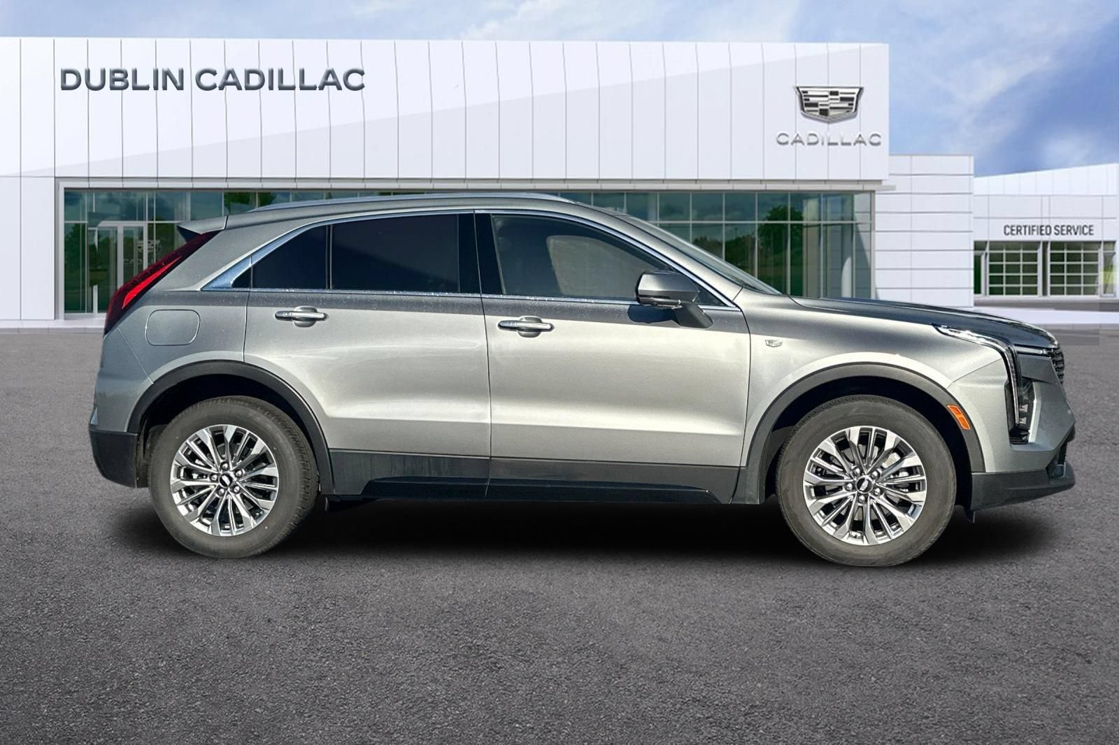 Certified 2025 Cadillac XT4 Premium Luxury FWD image 3