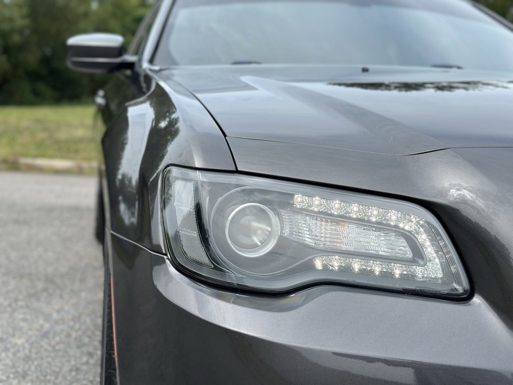 Used 2018 Chrysler 300 S image 10