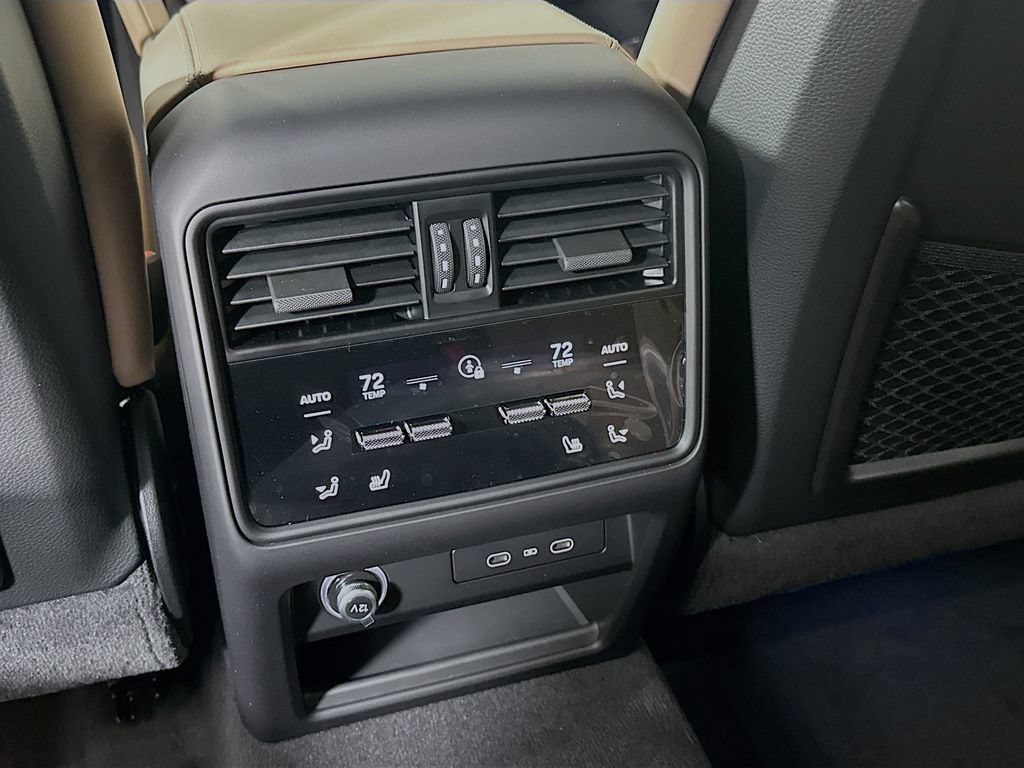 Certified 2026 Porsche Cayenne Coupe AWD/4WD image 26
