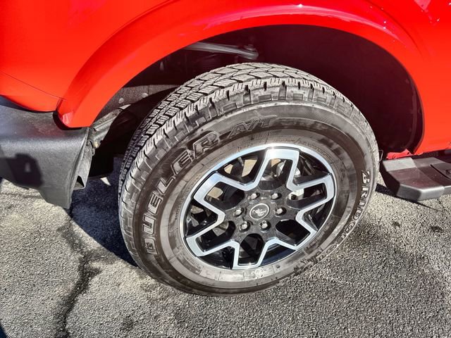 Used 2023 Ford Bronco Outer Banks image 10