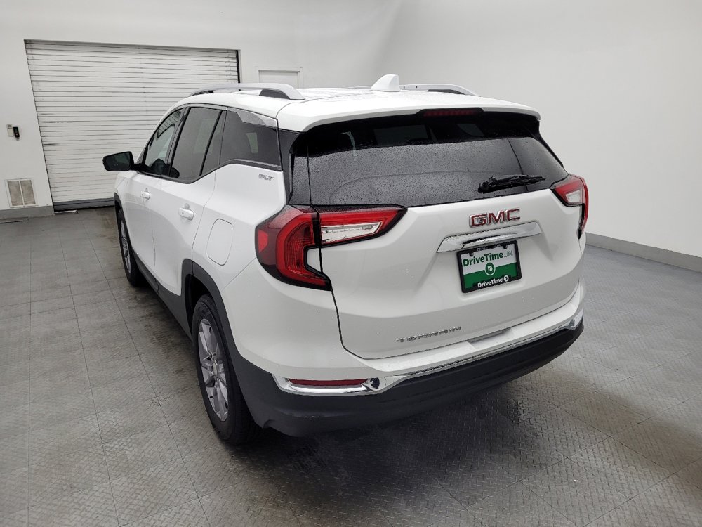 Used 2024 GMC Terrain SLT image 5