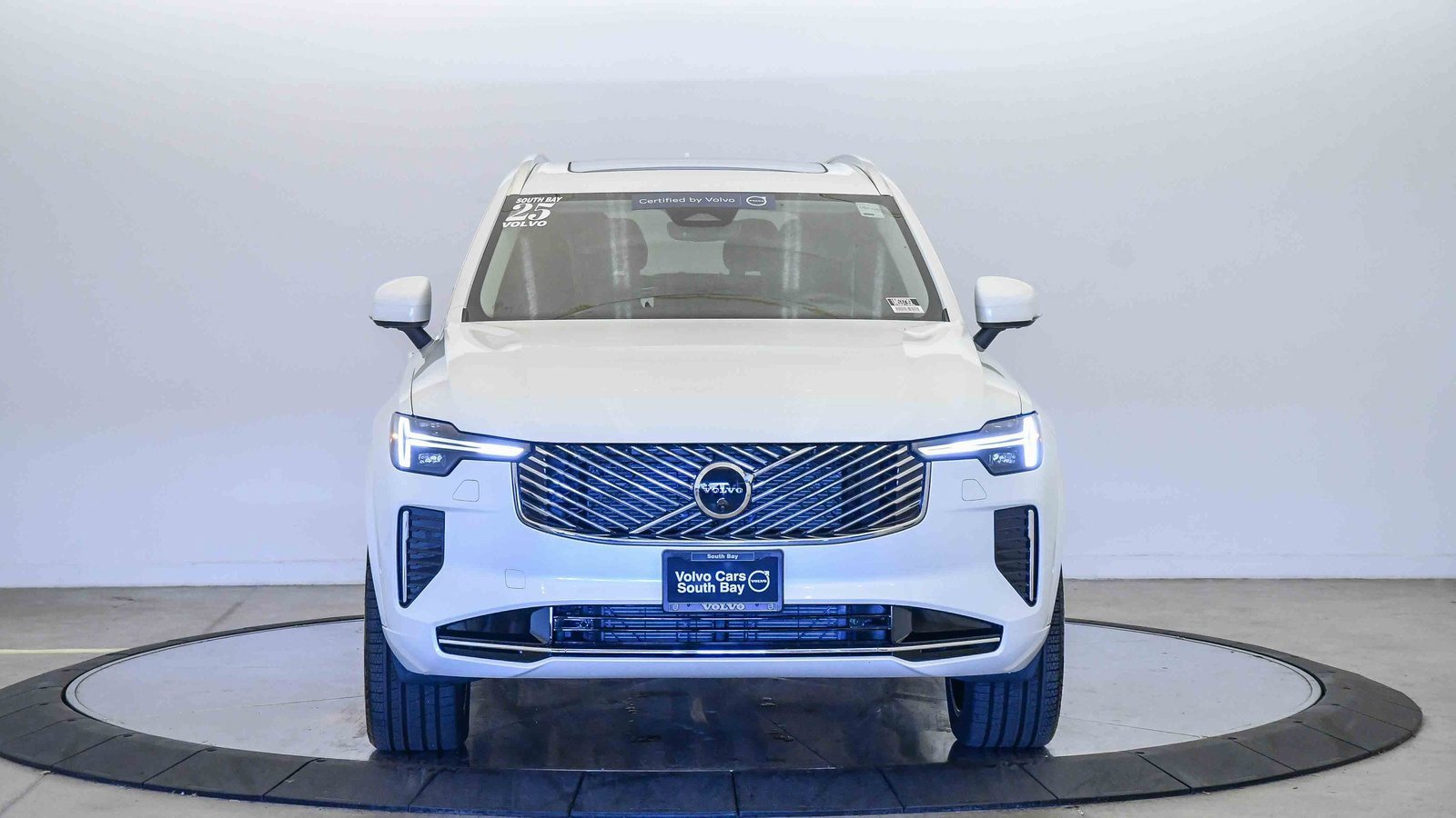 Certified 2025 Volvo XC90 B6 Plus w/ Protection Package Premier image 7